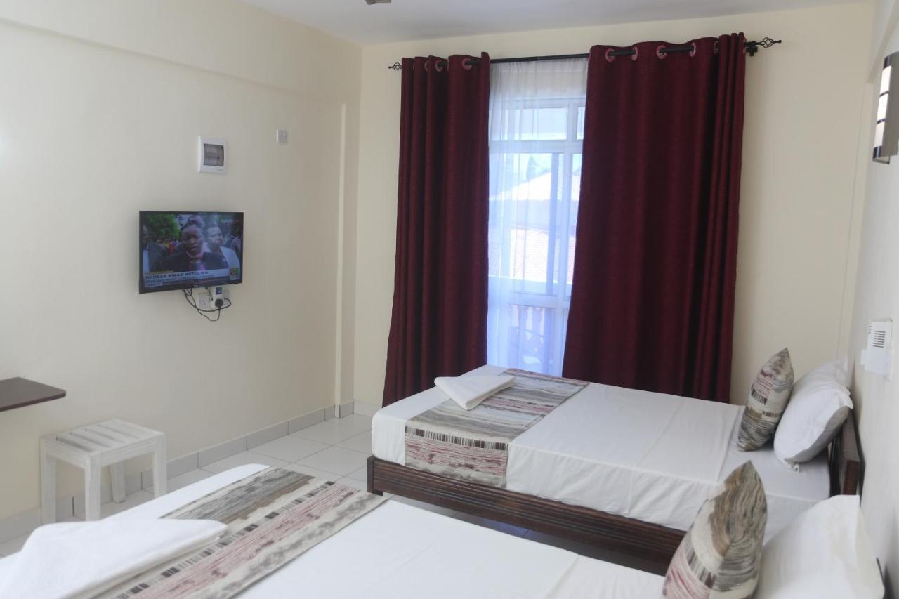 Merry Villa Hotel & Apartments Момбаса Екстериор снимка